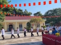 Sáng ngày 04/9/2024, Trường THCS Hùng An tổ chức lễ đón học sinh lớp 6 niên khóa 2024-2028 vô cùng vui tươi và phấn khởi. Đến dự chương trình, có sự hiện diện của các thầy giáo, cô giáo, cán bộ nhân viên trong trường cùng toàn thể quý phụ huynh và 147 em học sinh khối 6 năm học 2024-2025 Lần đầu tới trường, các em học sinh khối 6 không khỏi bỡ ngỡ, hồi hộp xen chút lo lắng, nhưng trước sự chào đón nồng nhiệt của các thầy cô giáo, các anh chị lớp trên thì trên gương mặt của các em đã tràn đầy hạnh phúc, niềm vui, niềm hân hoan được bước vào học tập tại ngôi trường mới. Trong chương trình ngày hội, các em được nghe giới thiệu về truyền thống nhà trường, giới thiệu các thầy cô giáo trong trường, các thầy cô giáo giảng dạy, đặc trưng các bộ môn trong cấp học mới. Chỉ trong một thời gian ngắn, chương trình chào đón học sinh lớp 6 của trường THCS Hùng An đã diễn ra thành công tốt đẹp. Các thầy giáo, cô giáo tin rằng – ngôi trường THCS Hùng An sẽ là ngôi nhà thứ hai gắn kết yêu thương với các em học sinh khối 6, chắp đôi cánh vững chắc cho các em bay vào bầu trời tri thức. Xin được chúc các em học tập tốt, rèn luyện chăm tại ngôi nhà THCS Hùng An. Nhà trường xin trân trọng cảm ơn quý phụ huynh đã ủng hộ, đồng hành cùng Nhà trường trong các hoạt động của học sinh